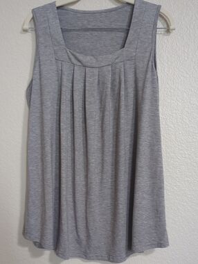 Women’s Sleeveless Pleated Knit Tank Top - Gray